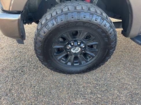 Used 2022 Ford F350 Lariat w/ Tremor Off-Road Package image 5