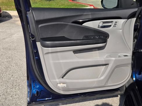 Used 2016 Honda Pilot Elite image 10