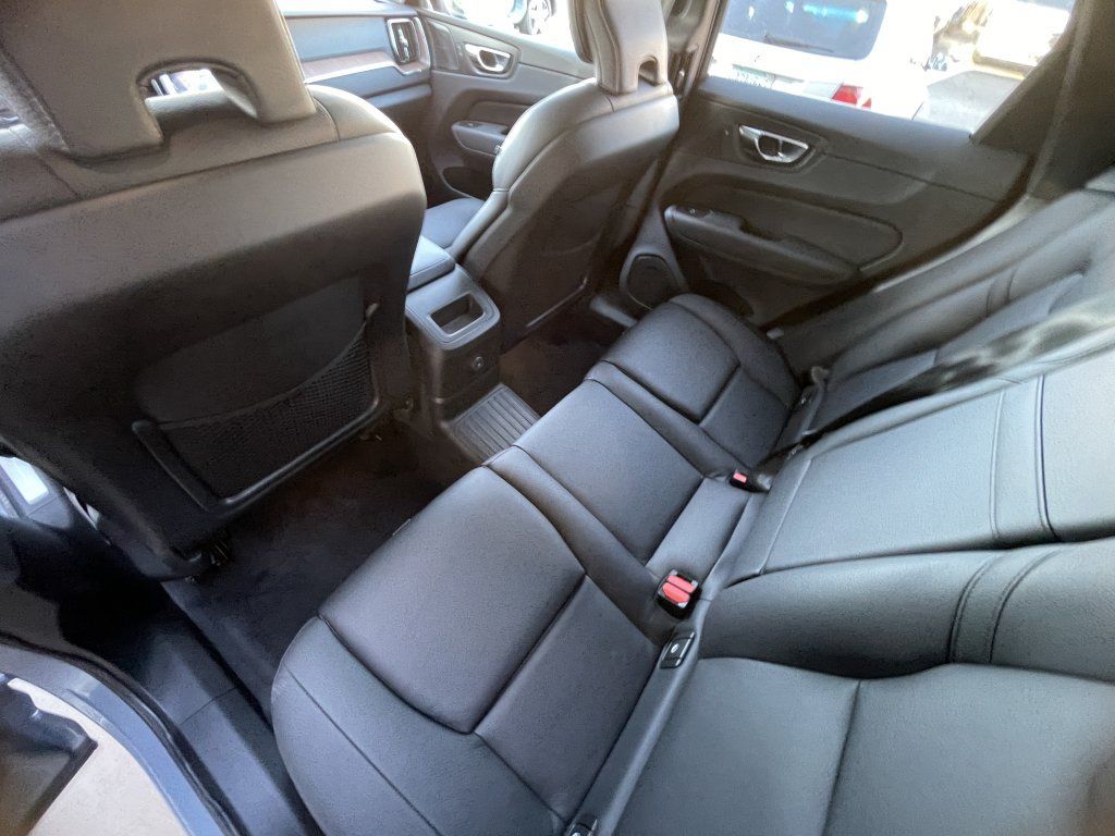 Used 2022 Volvo XC60 T8 Inscription Expression w/ Advanced Package AWD/4WD image 23