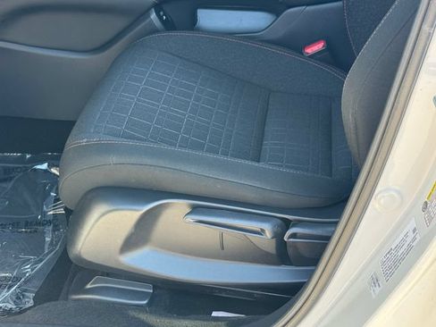 Certified 2025 Honda HR-V Sport image 13