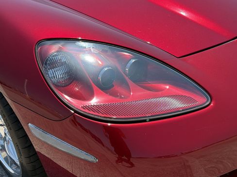 Used 2007 Chevrolet Corvette Coupe w/ Preferred Equipment Group RWD image 12
