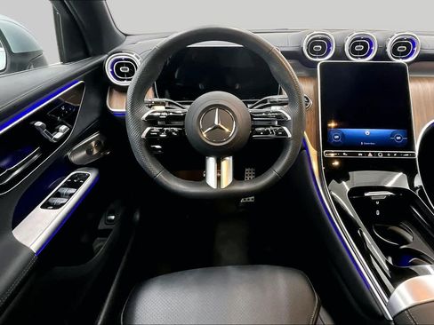 Used 2026 Mercedes-Benz GLC 300 4MATIC w/ AMG Line image 6