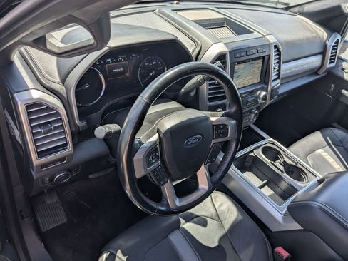 Used 2018 Ford F250 Platinum w/ Platinum Ultimate Package AWD/4WD image 16