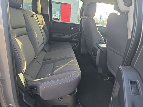 Used 2022 Nissan Frontier SV w/ Technology Package image 25