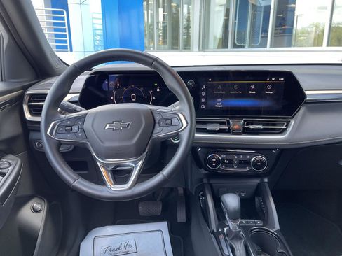 Used 2024 Chevrolet TrailBlazer ACTIV w/ Convenience Package image 16