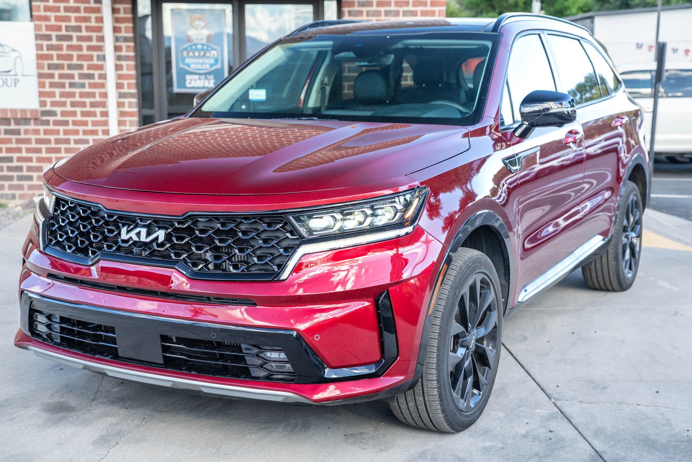 Used 2023 Kia Sorento SX AWD/4WD image 1