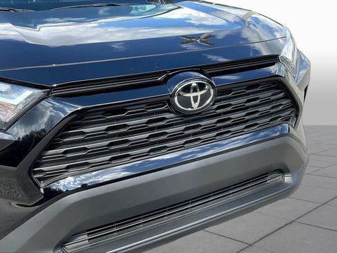Used 2025 Toyota RAV4 LE FWD image 29