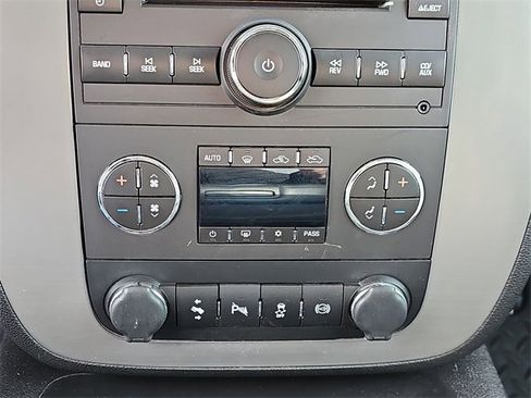 Used 2014 GMC Sierra 3500 SLT w/ SLT Convenience Package image 21