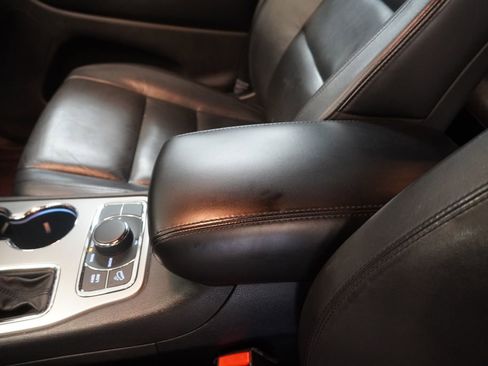 Used 2018 Jeep Grand Cherokee Limited image 22