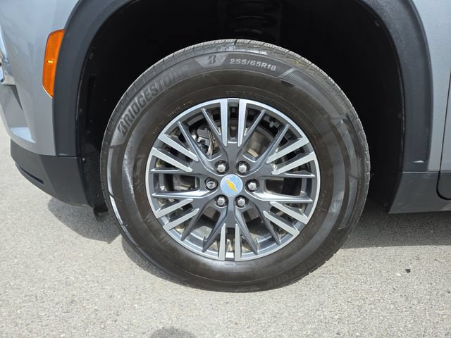 Used 2024 Chevrolet Traverse LT w/ Trailering Package AWD/4WD image 7