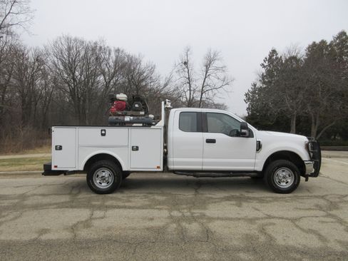 Used 2019 Ford F350 XL w/ XL Value Package image 8