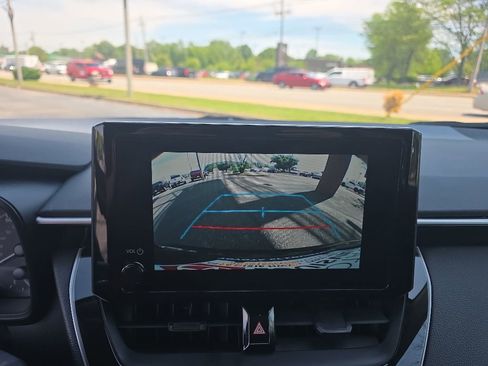 Used 2024 Toyota Corolla LE FWD image 18