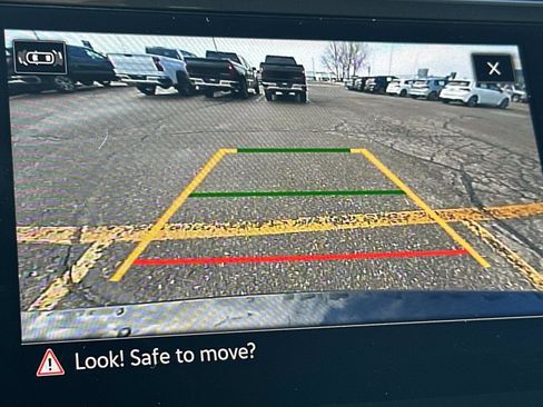 Used 2024 Volkswagen Tiguan SE image 27