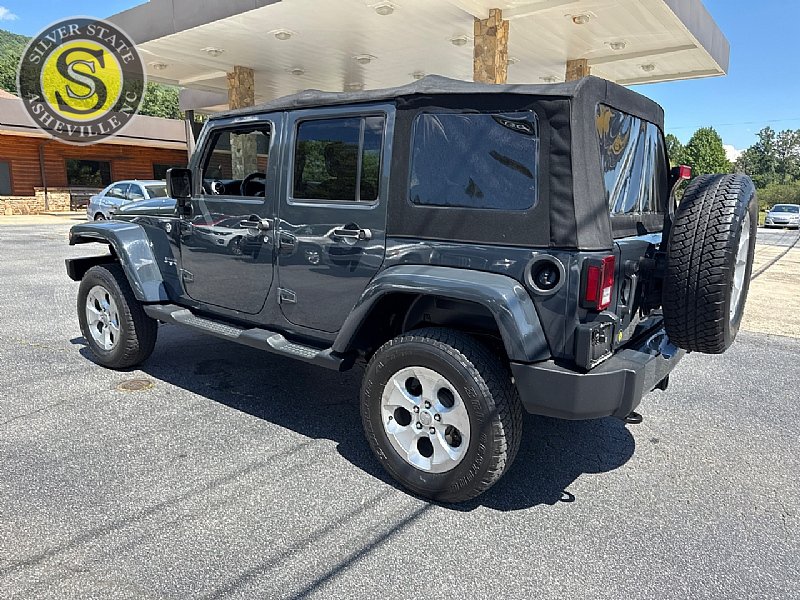 Used 2016 Jeep Wrangler Unlimited Sahara w/ Connectivity Group AWD/4WD image 4