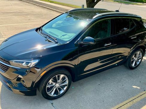 Used 2023 Buick Encore GX Essence w/ Advanced Technology Package FWD image 5