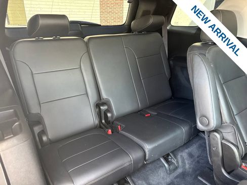 Used 2021 Chevrolet Traverse Premier w/ Redline Edition AWD/4WD image 12