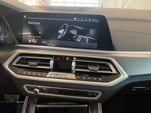 Used 2022 BMW X5 xDrive40i w/ M Sport Package AWD/4WD image 14