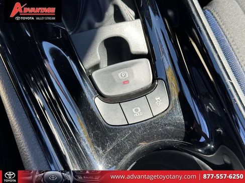Certified 2022 Toyota C-HR XLE FWD image 34