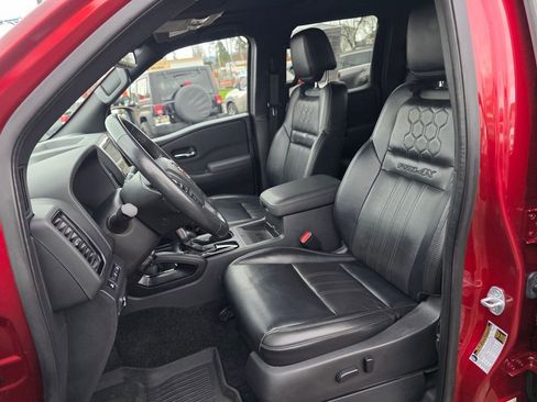 Used 2022 Nissan Frontier PRO-4X w/ Pro-4X Premium Package image 4