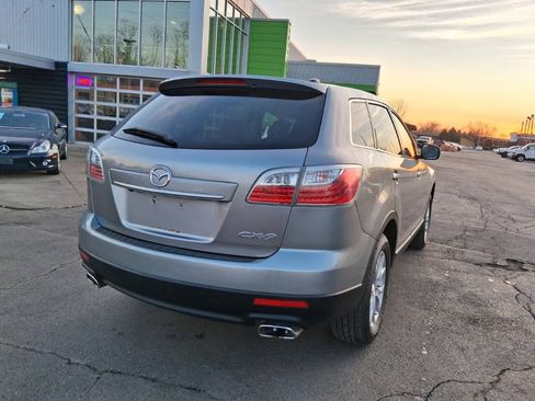 Used 2011 MAZDA CX-9 Touring w/ Moonroof & Bose Audio Pkg FWD image 6