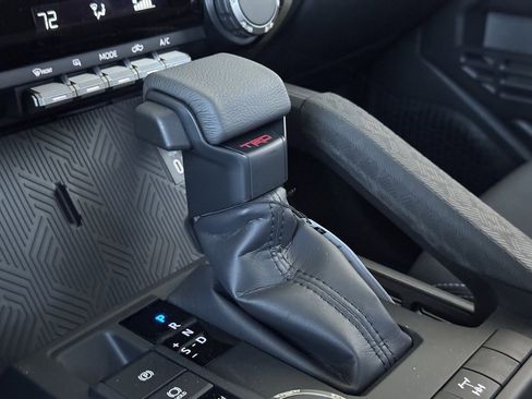 Used 2025 Toyota Tacoma TRD Off-Road image 30