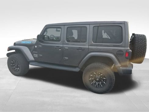 Used 2019 Jeep Wrangler Unlimited Sahara image 12