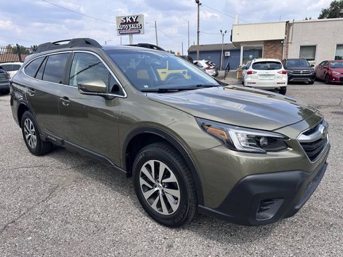 Used 2021 Subaru Outback Premium AWD/4WD image 1
