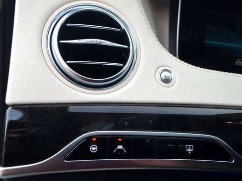 Used 2018 Mercedes-Benz S 560 Sedan image 45