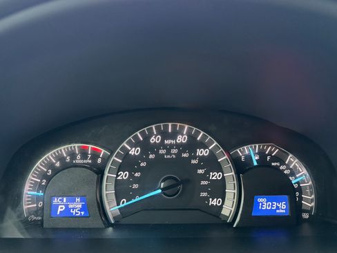 Used 2012 Toyota Camry SE image 16