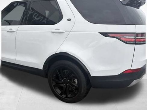 Used 2018 Land Rover Discovery HSE AWD/4WD image 7