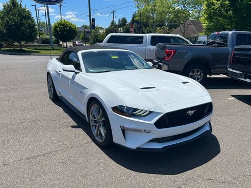 Certified 2018 Ford Mustang GT Premium w/ Equipment Group 401A RWD image 3