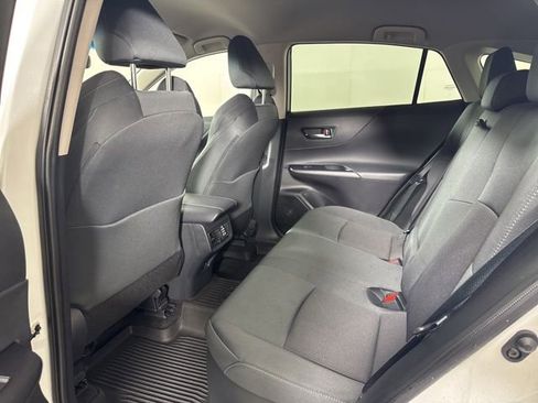 Used 2023 Toyota Venza LE AWD/4WD image 12