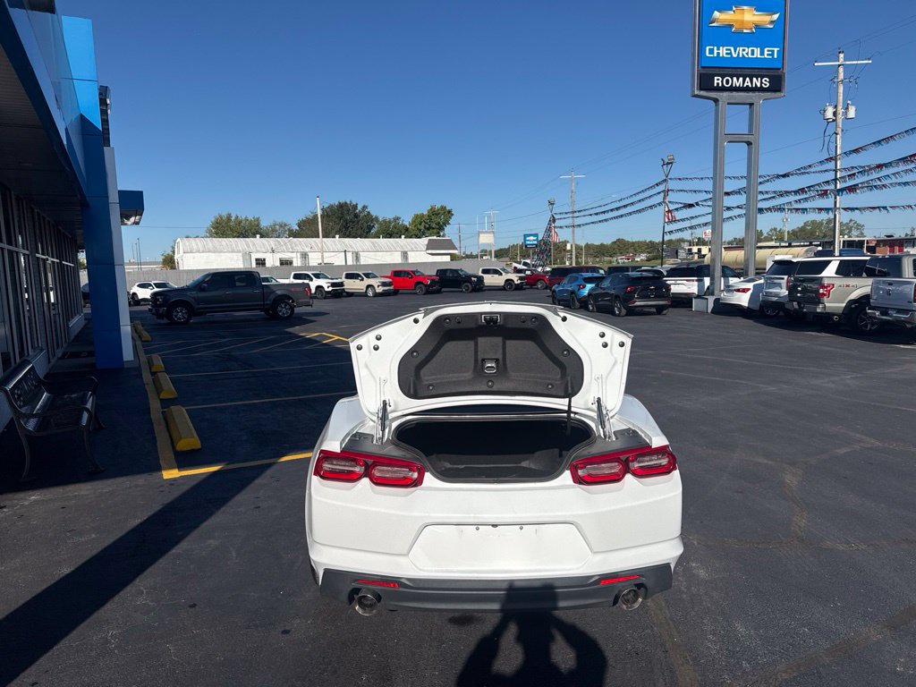 Used 2023 Chevrolet Camaro LT RWD image 6