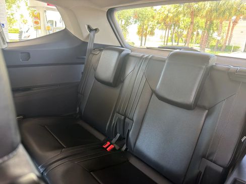 Used 2018 Volkswagen Atlas SEL AWD/4WD image 25