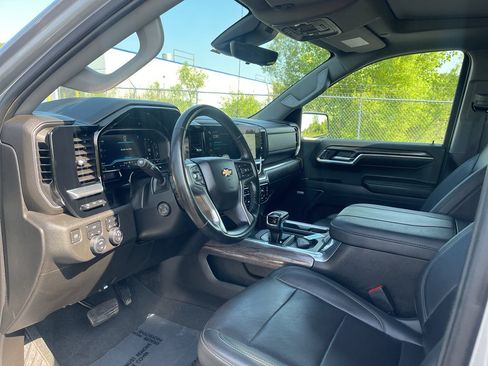 Used 2023 Chevrolet Silverado 1500 LTZ w/ LTZ Premium Package AWD/4WD image 11