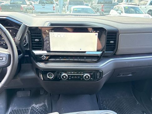 Used 2024 GMC Sierra 1500 SLT image 22