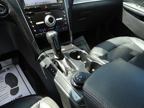 Used 2019 Ford Explorer Sport w/ Equipment Group 401A image 18