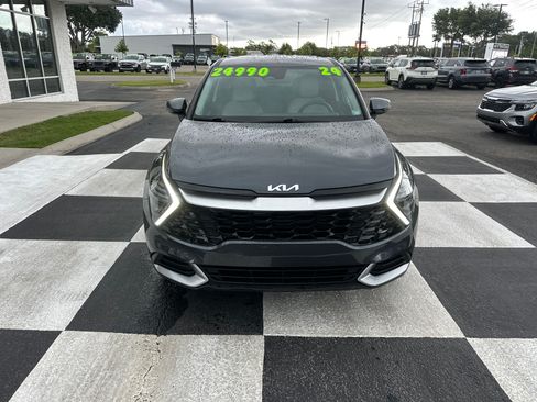 Used 2024 Kia Sportage EX FWD image 2