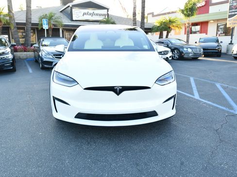 Used 2023 Tesla Model X AWD/4WD image 2