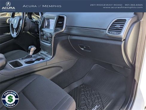 Used 2021 Jeep Grand Cherokee Laredo image 26