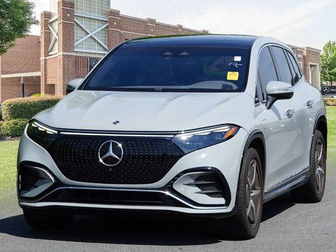 Used 2023 Mercedes-Benz EQS 580 4MATIC SUV image 4