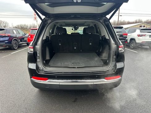 Used 2022 Jeep Grand Cherokee Limited 4xe image 11