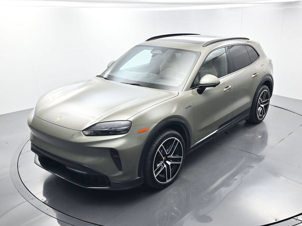 Certified 2026 Porsche Cayenne Electric AWD/4WD image 33