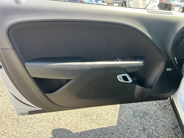 Used 2022 Dodge Challenger GT RWD image 11
