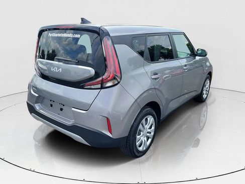 Used 2025 Kia Soul LX FWD image 30