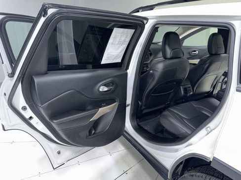Used 2017 Jeep Cherokee High Altitude image 25