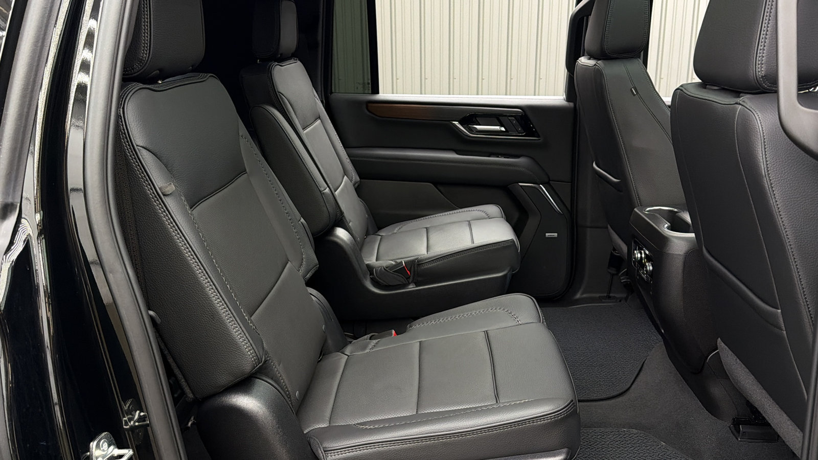 Used 2026 GMC Yukon XL Denali w/ Sun & Power Step Package AWD/4WD image 38