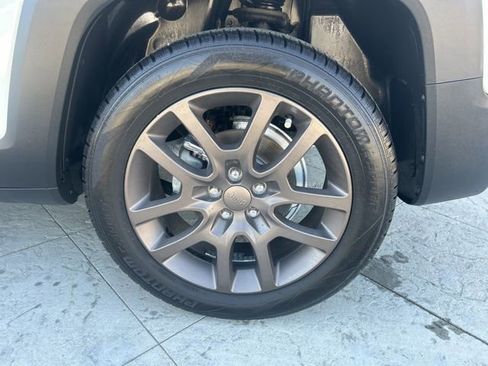 Used 2016 Jeep Renegade 75th Anniversary image 35