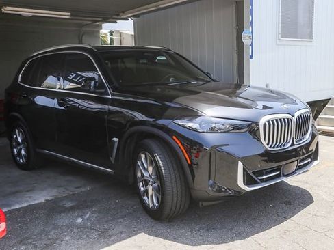 Used 2024 BMW X5 xDrive40i w/ Climate Comfort Package AWD/4WD image 6