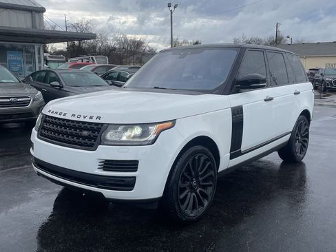 Used 2017 Land Rover Range Rover HSE image 3